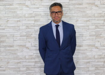 Comunicaciones en el Aula: Navegando en la Era de la V Revolución Industrial