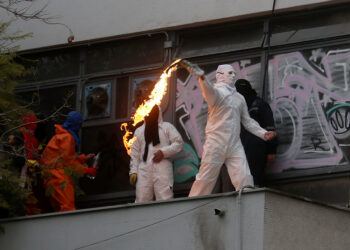 Aumenta violencia en liceos alrededor del país, autoridades piden al gobierno ayuda