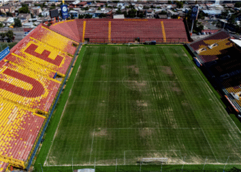 Jorge Hevia y crisis de los estadios: “Las autoridades no tienen la voluntad de resolver estos problemas”