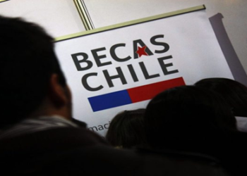 ¿Ahorro o Retroceso? El drama de los postgrados tras el «frenazo» de Becas Chile