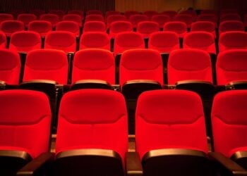 Las salas ya no solo proyectan películas: el auge del cine musical transforma la experiencia del público 