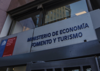 Chile proyecta un crecimiento moderado debido a la  incertidumbre económica. 